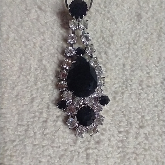 Black clear crystal necklace - Picture 3 of 4